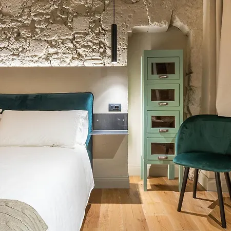 P 25 Guest house